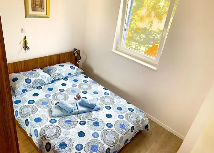 Goran - 30m Close To The Beach * Verunić